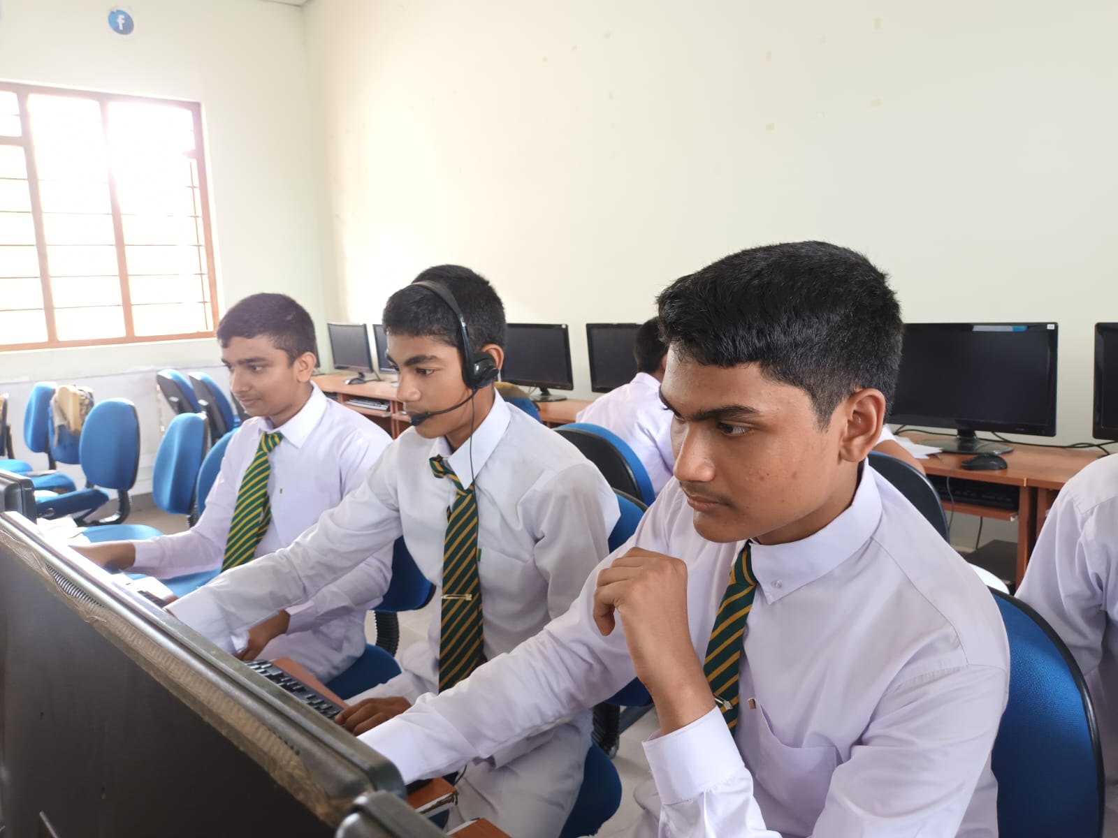 වෙබ් අඩවි සංවර්ධන කණ්ඩායම